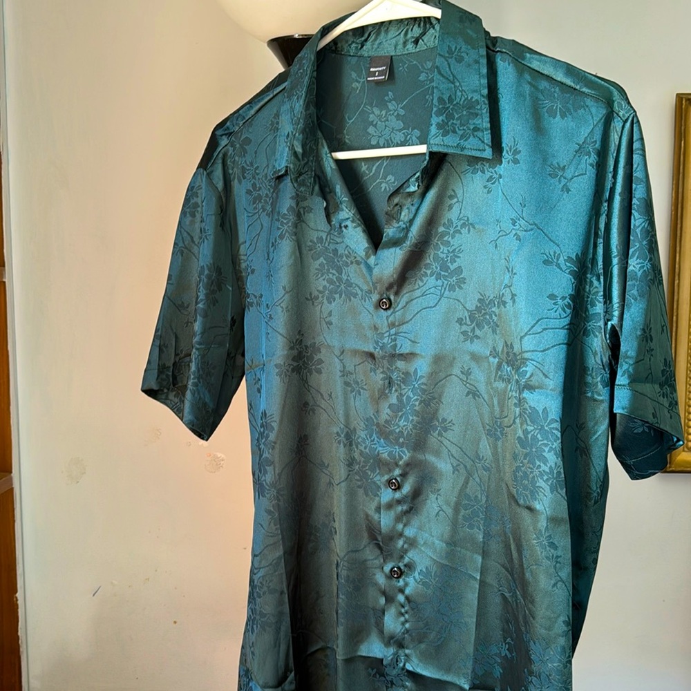 Party shirt for Men. Color-Dark green